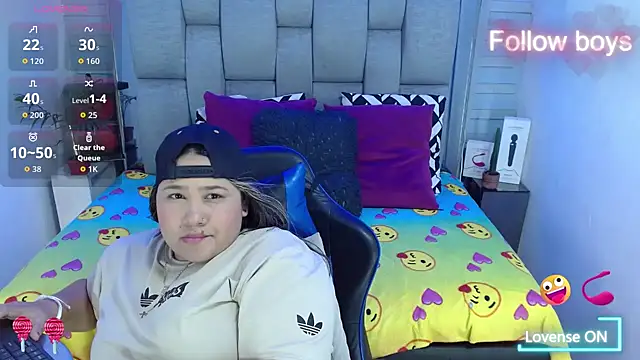 Snapshot of evelin_zaens chatting on November 3, 1:22 am evelin zaens online show from November 3, 1:22 am