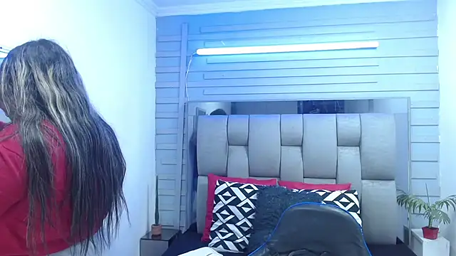 evelin zaens online show from March 31, 3:41 am