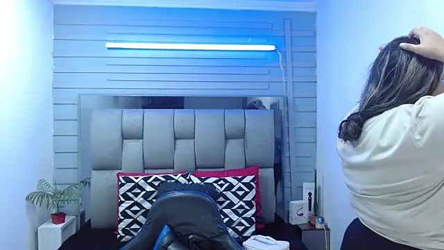 evelin zaens online show from March 20, 3:40 am