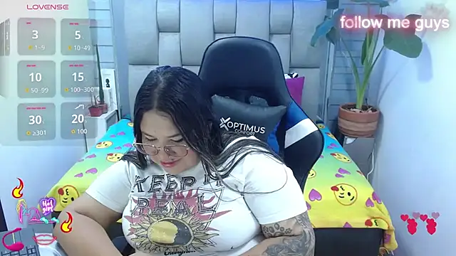Snapshot of evelin_zaens chatting on July 4, 4:30 am evelin zaens online show from July 4, 4:30 am