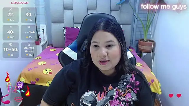 Snapshot of evelin_zaens chatting on July 13, 5:51 am evelin zaens online show from July 13, 5:51 am