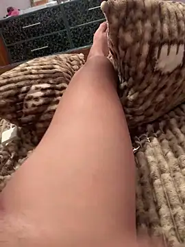 Snapshot of Son_fuck chatting on September 21, 3:28 pm Son fuck online show from September 21, 3:28 pm