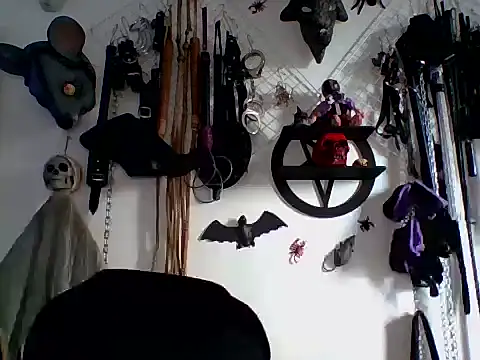 Snapshot of FeticheMacabre chatting on April 21, 6:14 pm FeticheMacabre online show from April 21, 6:14 pm
