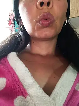 johannatb online show from March 9, 7:05 pm