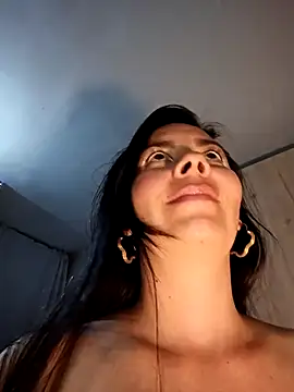 johannatb online show from April 9, 3:52 am