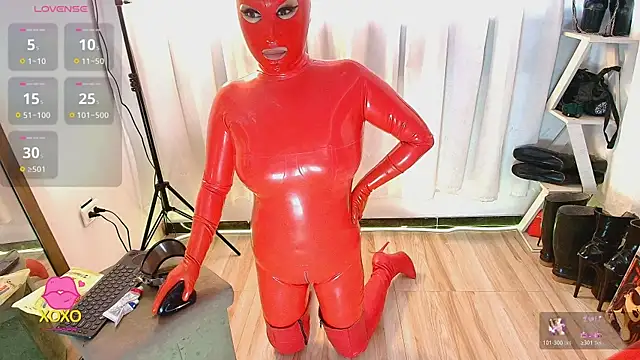 LatexDevil Blondie online show from February 20, 4:31 pm