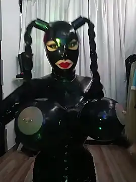 Snapshot of LatexDevil_Blondie chatting on June 22, 4:59 pm LatexDevil Blondie online show from June 22, 4:59 pm