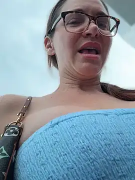 Snapshot of MessyNastyQueen chatting on October 5, 5:25 pm MessyNastyQueen online show from October 5, 5:25 pm
