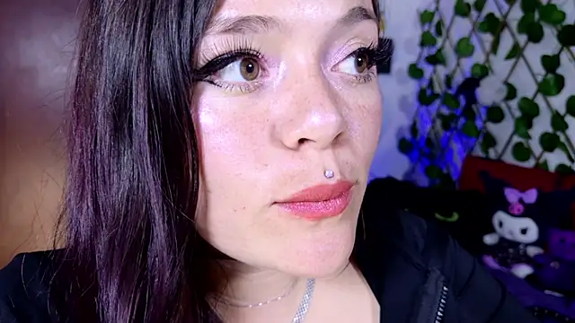 Snapshot of _kalypso_ chatting on June 22, 10:40 pm kalypso online show from June 22, 10:40 pm
