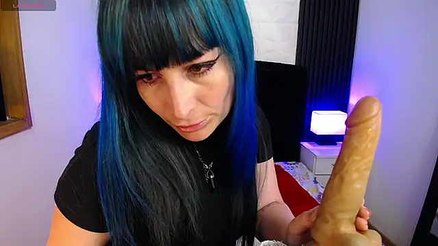 Snapshot of alicia_moom chatting on March 17, 9:57 pm alicia moom online show from March 17, 9:57 pm