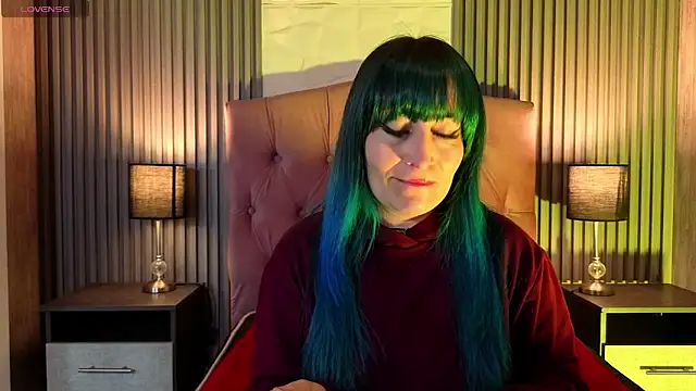 alicia moom online show from April 13, 7:07 pm