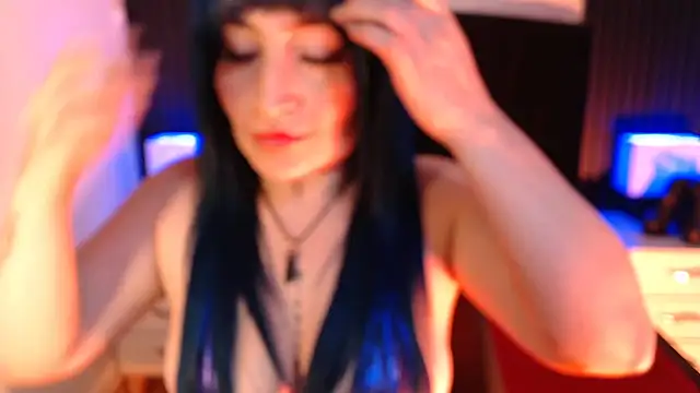 Snapshot of alicia_moom chatting on July 14, 8:04 pm alicia moom online show from July 14, 8:04 pm