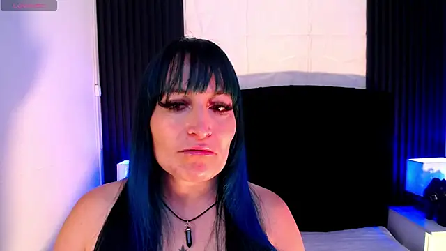 alicia moom online show from February 7, 7:44 pm