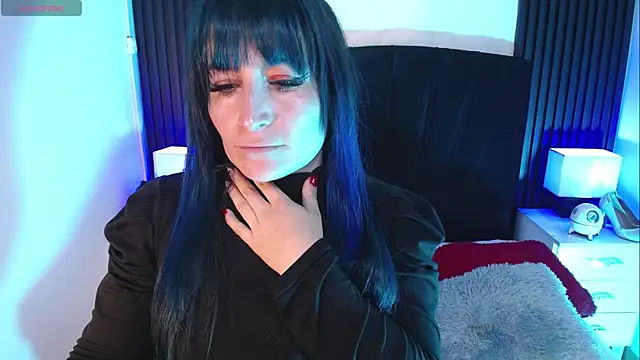 Snapshot of alicia_moom chatting on November 4, 6:55 pm alicia moom online show from November 4, 6:55 pm