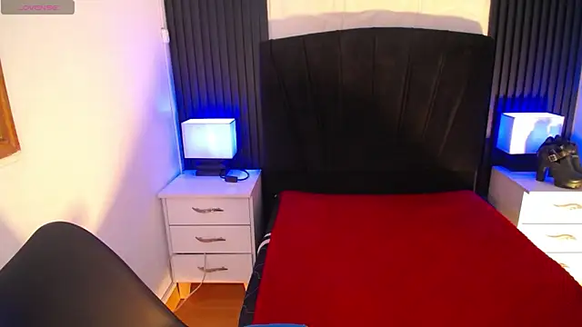 alicia moom online show from February 18, 7:21 pm