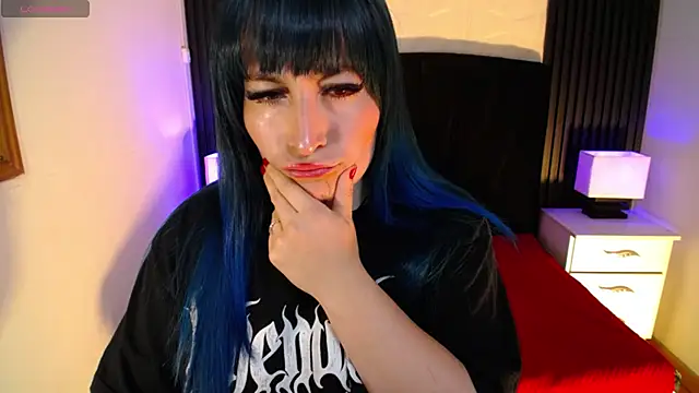 alicia moom online show from March 30, 7:48 pm