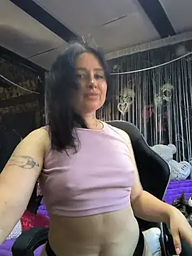 KikiXRed online show from July 26, 2:35 pm
