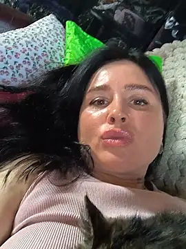 KikiXRed online show from June 20, 4:34 pm