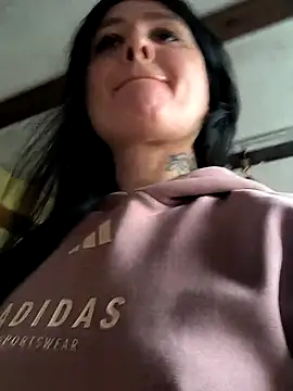 KikiXRed online show from November 22, 9:08 am