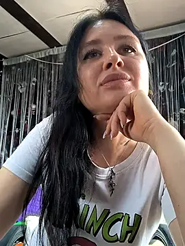 KikiXRed online show from March 31, 9:22 am