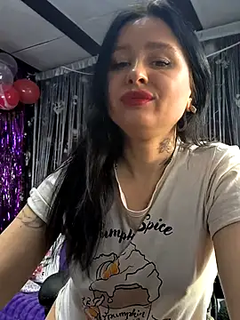 KikiXRed online show from February 21, 6:15 am