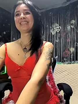 KikiXRed online show from December 28, 10:36 am