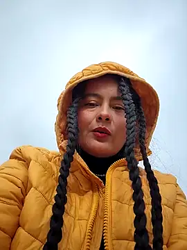 Snapshot of bellapaty chatting on December 5, 11:09 am bellapaty online show from December 5, 11:09 am