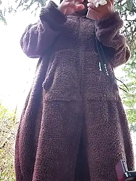 Snapshot of bellapaty chatting on February 17, 11:07 am bellapaty online show from February 17, 11:07 am