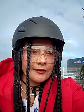 Snapshot of bellapaty chatting on February 21, 10:17 am bellapaty online show from February 21, 10:17 am