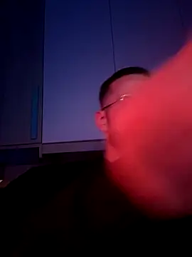 Snapshot of michele1500 chatting on December 14, 9:09 pm michele1500 online show from December 14, 9:09 pm