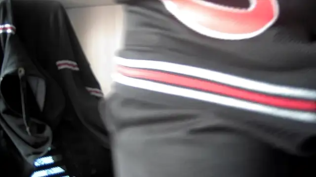 Snapshot of michele1500 chatting on November 8, 9:02 am michele1500 online show from November 8, 9:02 am