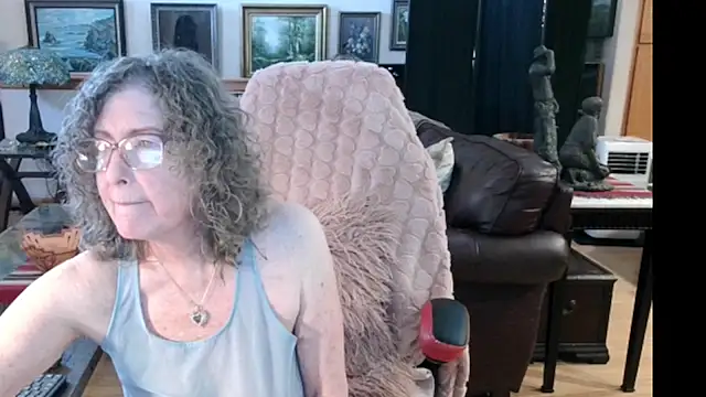 littlepistol01 online show from July 18, 3:42 pm