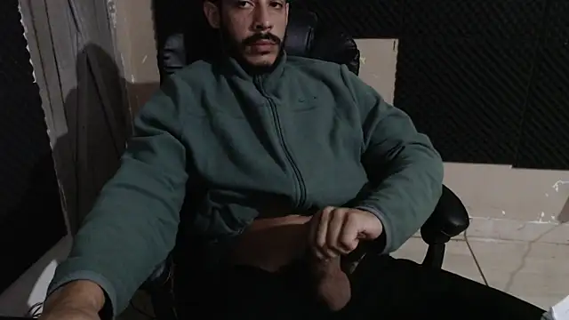 MachoScorpionCaralho online show from April 21, 9:38 am