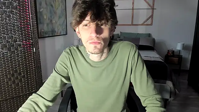 Snapshot of xxxciro13xxx chatting on February 11, 10:36 am xxxciro13xxx online show from February 11, 10:36 am
