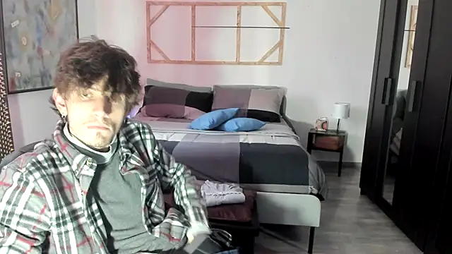 Snapshot of xxxciro13xxx chatting on February 14, 1:51 pm xxxciro13xxx online show from February 14, 1:51 pm