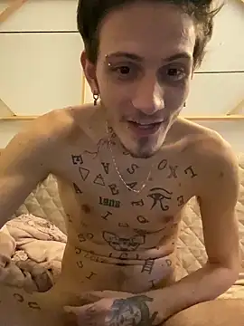 Snapshot of xxxciro13xxx chatting on February 26, 10:36 pm xxxciro13xxx online show from February 26, 10:36 pm