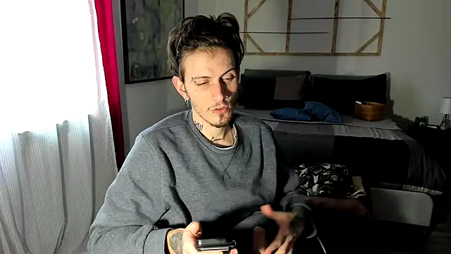 Snapshot of xxxciro13xxx chatting on February 26, 1:32 pm xxxciro13xxx online show from February 26, 1:32 pm