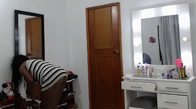 interracia1xx online show from March 12, 5:35 am