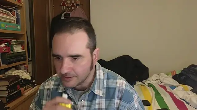 curiosillo83 online show from April 15, 1:59 pm