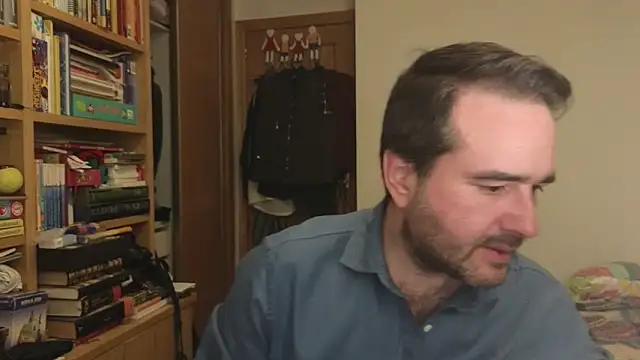 curiosillo83 online show from November 29, 8:09 pm