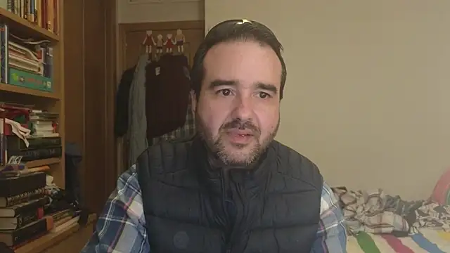 curiosillo83 online show from March 3, 3:08 pm