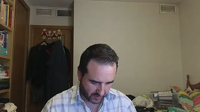 curiosillo83 online show from May 29, 3:07 pm