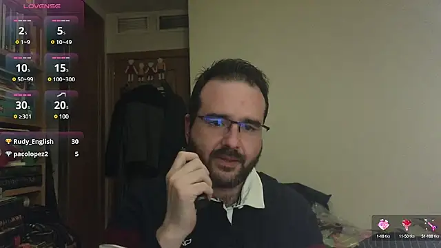 Snapshot of curiosillo83 chatting on March 19, 2:57 pm curiosillo83 online show from March 19, 2:57 pm