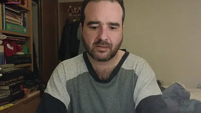 Snapshot of curiosillo83 chatting on March 10, 5:18 pm curiosillo83 online show from March 10, 5:18 pm
