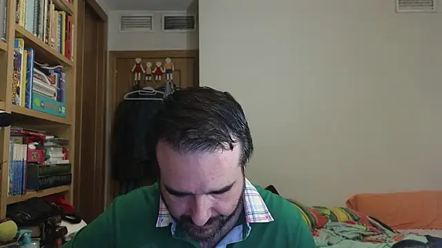 Snapshot of curiosillo83 chatting on July 11, 9:20 am curiosillo83 online show from July 11, 9:20 am