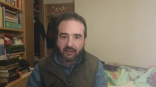 curiosillo83 online show from December 18, 3:27 pm