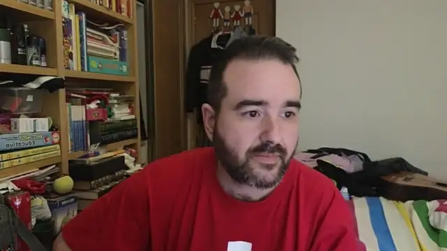 curiosillo83 online show from April 7, 9:11 am