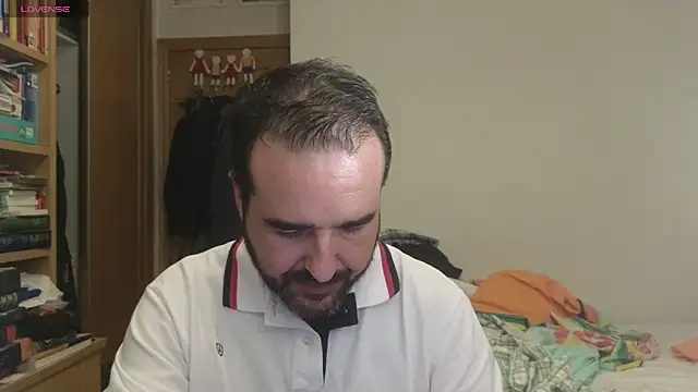 Snapshot of curiosillo83 chatting on September 23, 2:13 pm curiosillo83 online show from September 23, 2:13 pm
