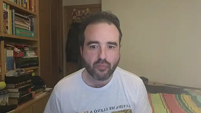 curiosillo83 online show from December 15, 3:18 pm