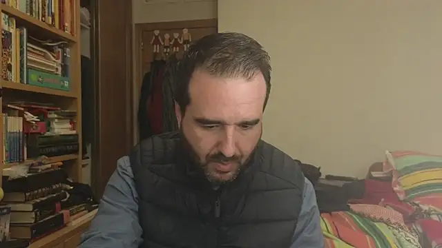 curiosillo83 online show from February 15, 7:46 pm